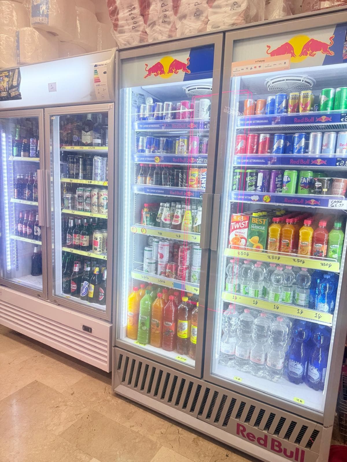 CHILLED BEVERAGE FRIDGES